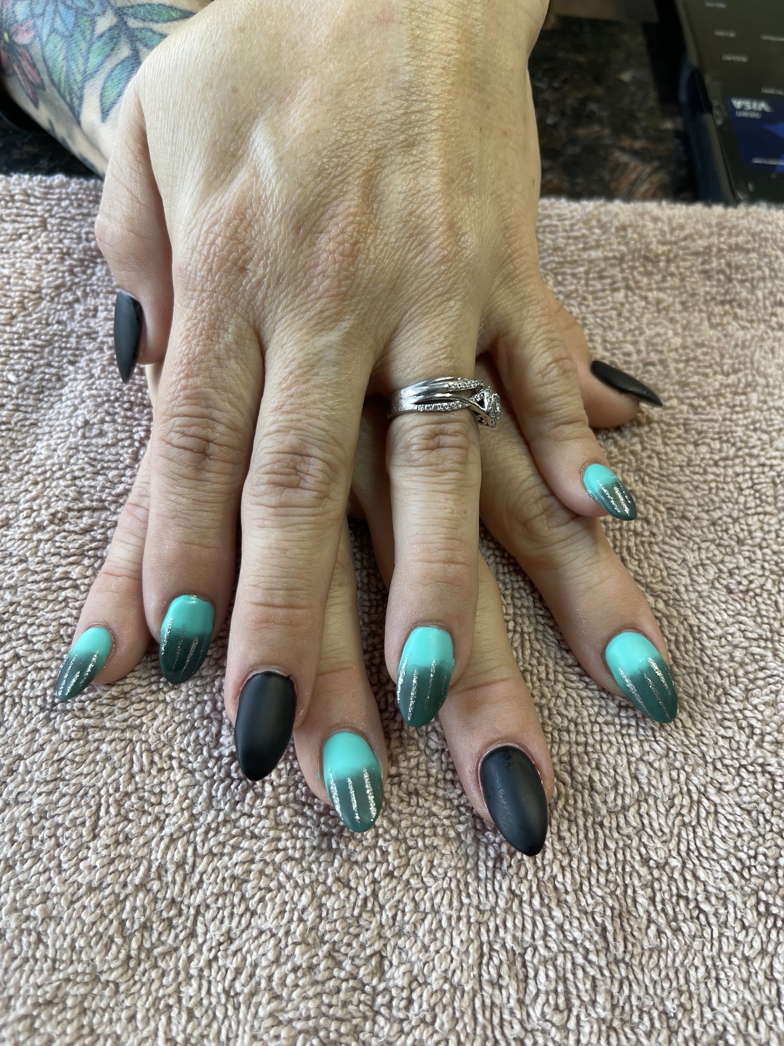Le and Kevin nail suite 4 at the cornerstone Studio nail photo 1
